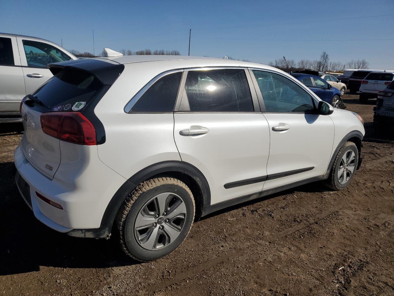 2017 Kia Niro - Image 3