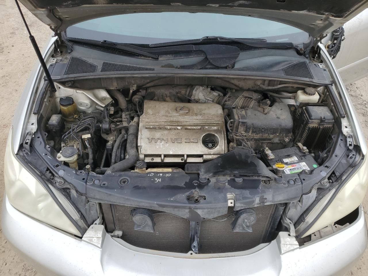 2005 Lexus RX - Image 13