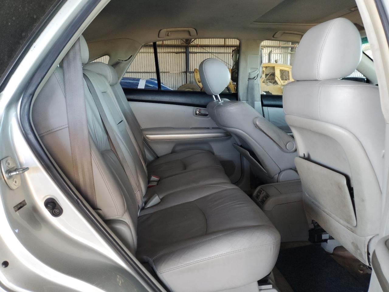 2006 Lexus RX - Image 11