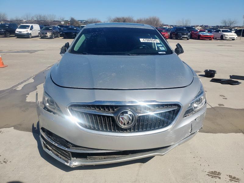  BUICK LACROSSE 2017 Srebrny