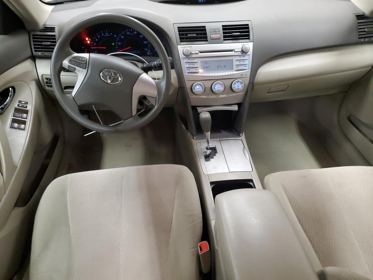 2010 Toyota Camry - Image 8