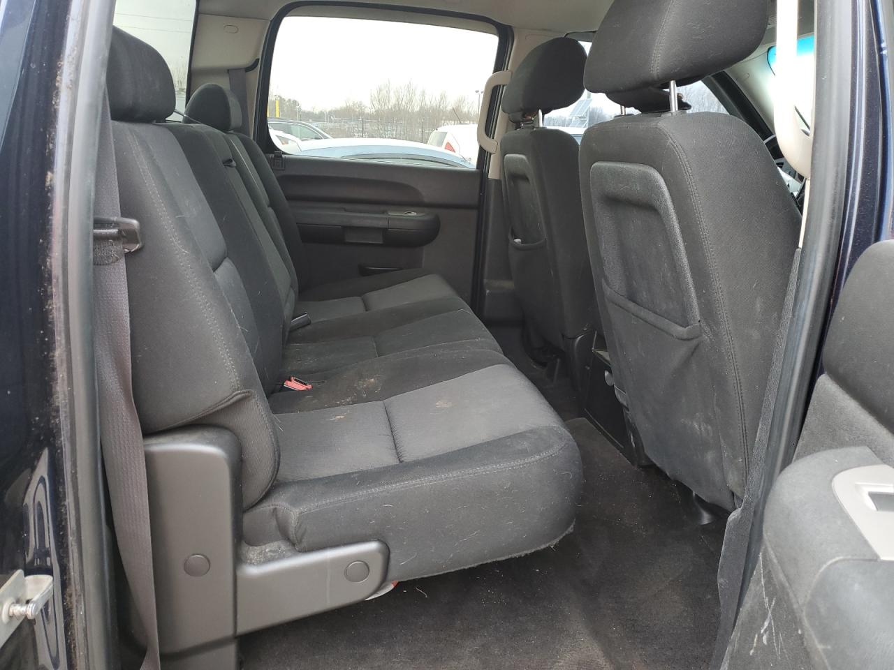 2010 Chevrolet Silverado - Image 11