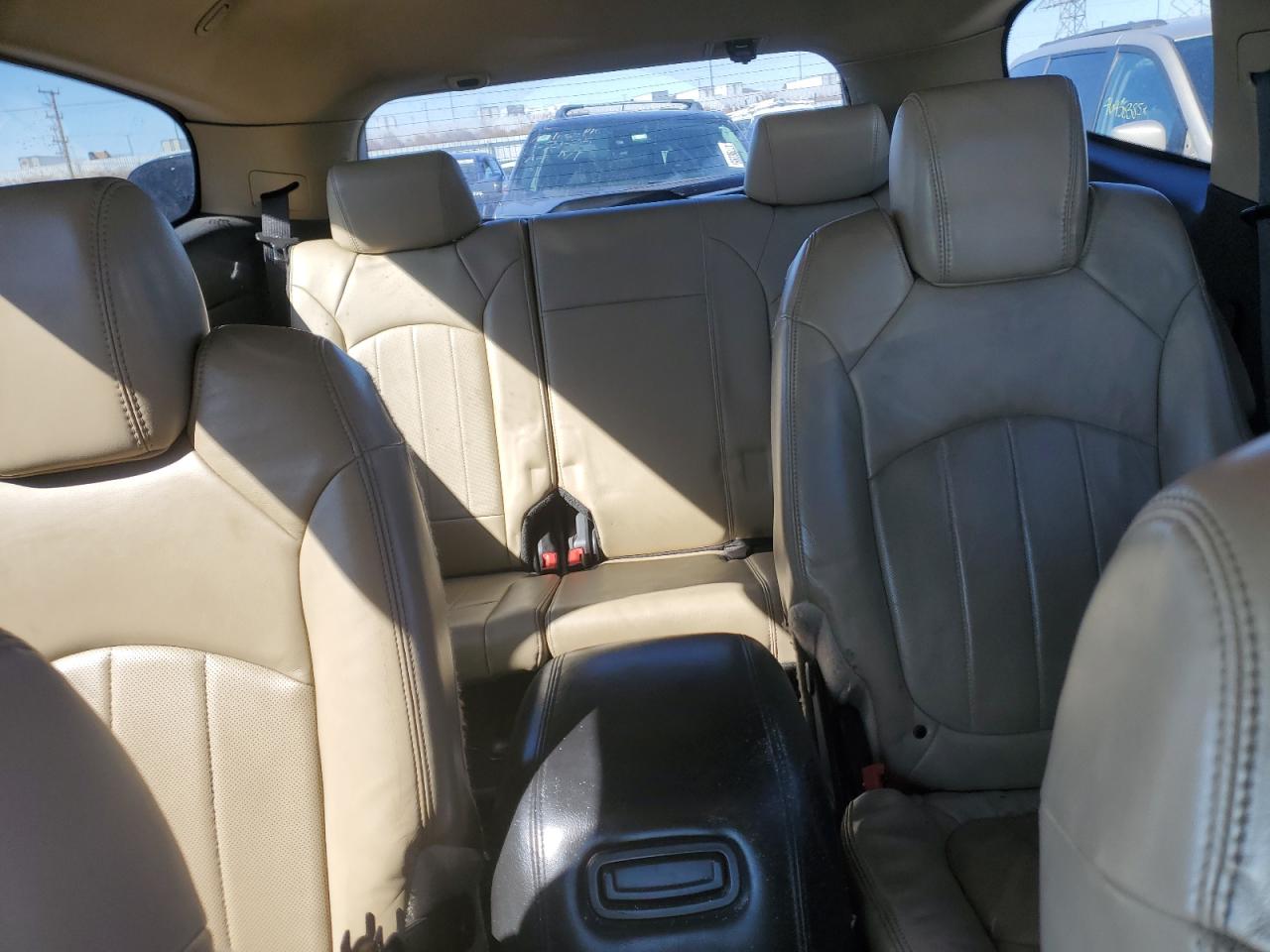 2009 Chevrolet Traverse - Image 10