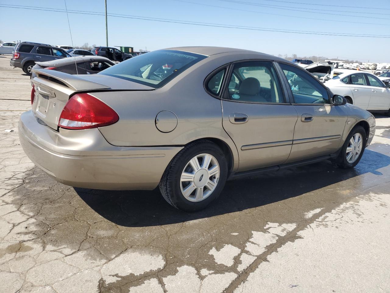2004 Ford Taurus - Image 3