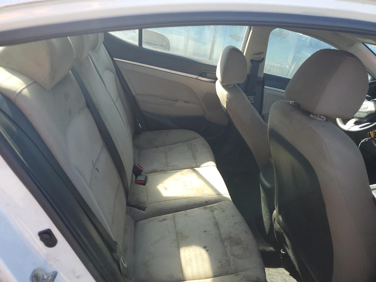 2020 Hyundai Elantra - Image 10
