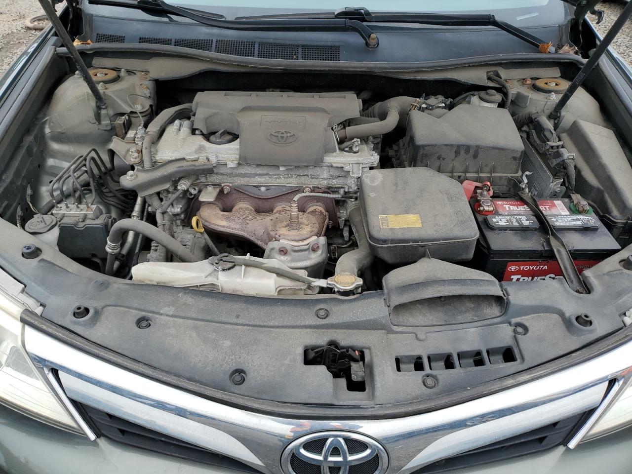 2013 Toyota Camry - Image 11