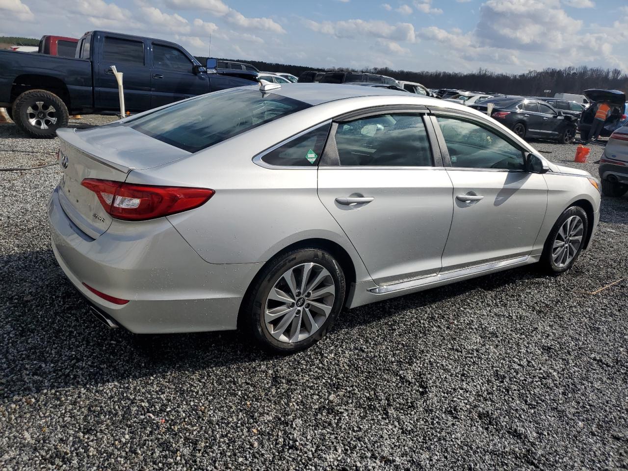 2015 Hyundai Sonata - Image 3