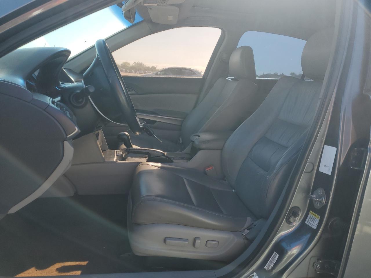 2010 Honda Accord - Image 7