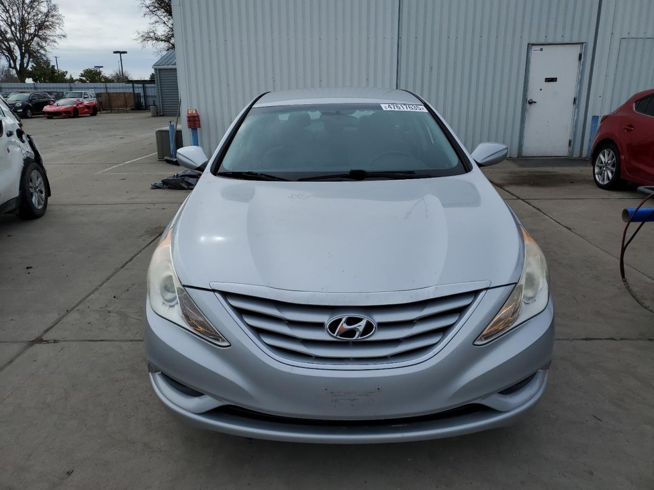 2013 Hyundai Sonata - Image 5