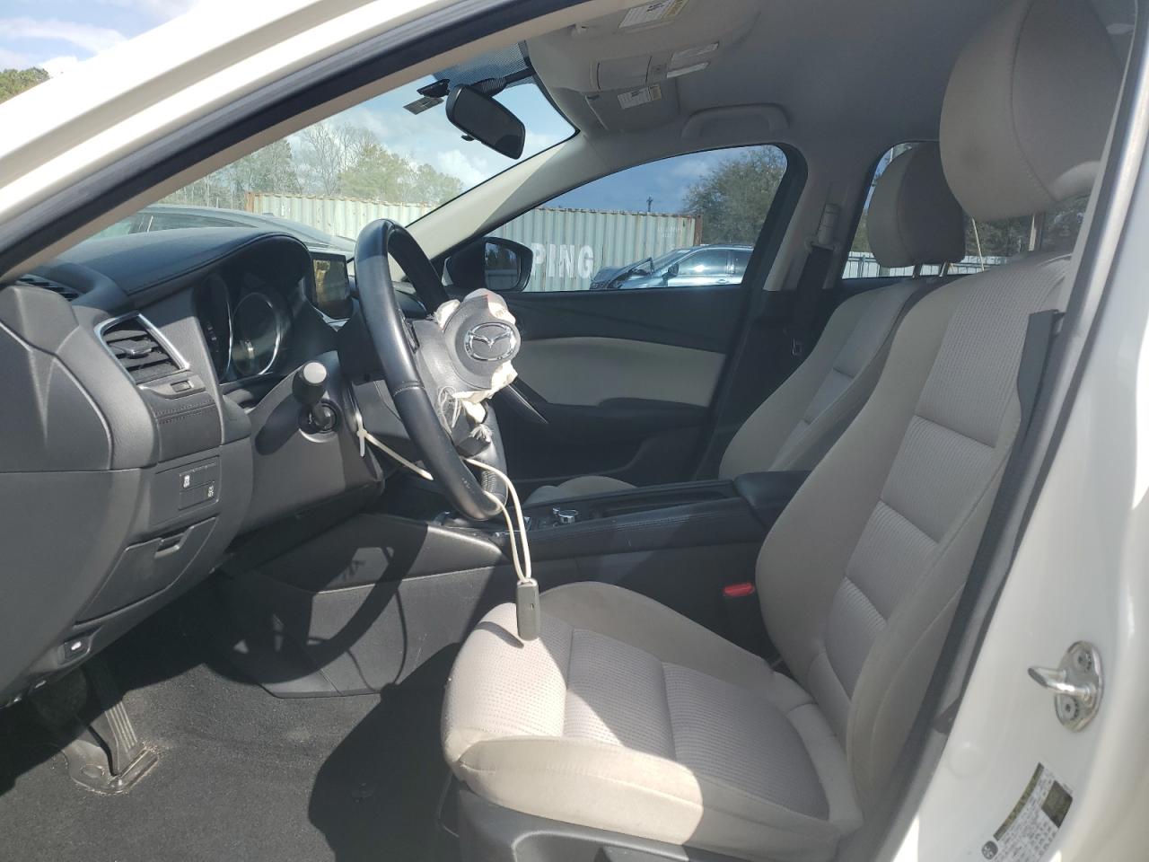2017 Mazda 6 - Image 7