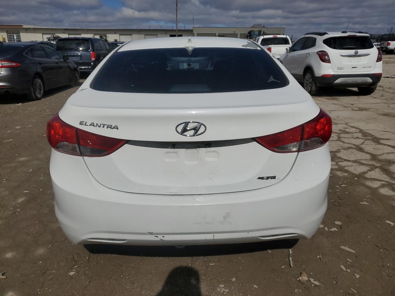 2013 Hyundai Elantra - Image 6