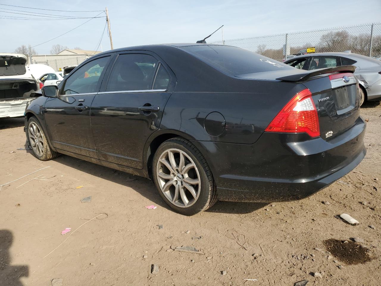 2010 Ford Fusion - Image 2