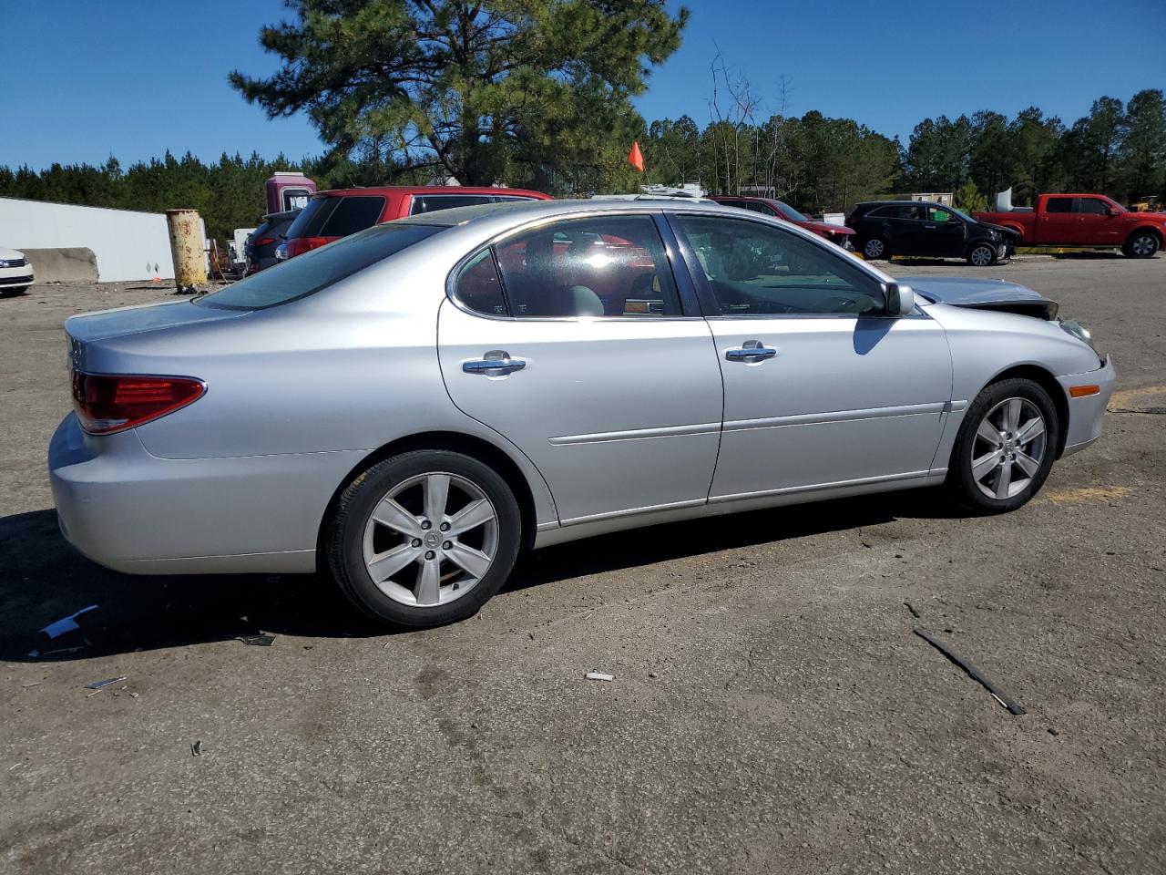 2005 Lexus ES - Image 3