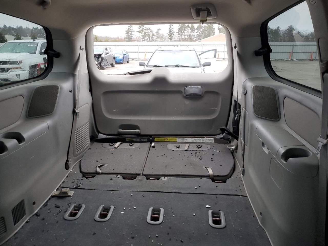 2012 Kia Sedona - Image 10