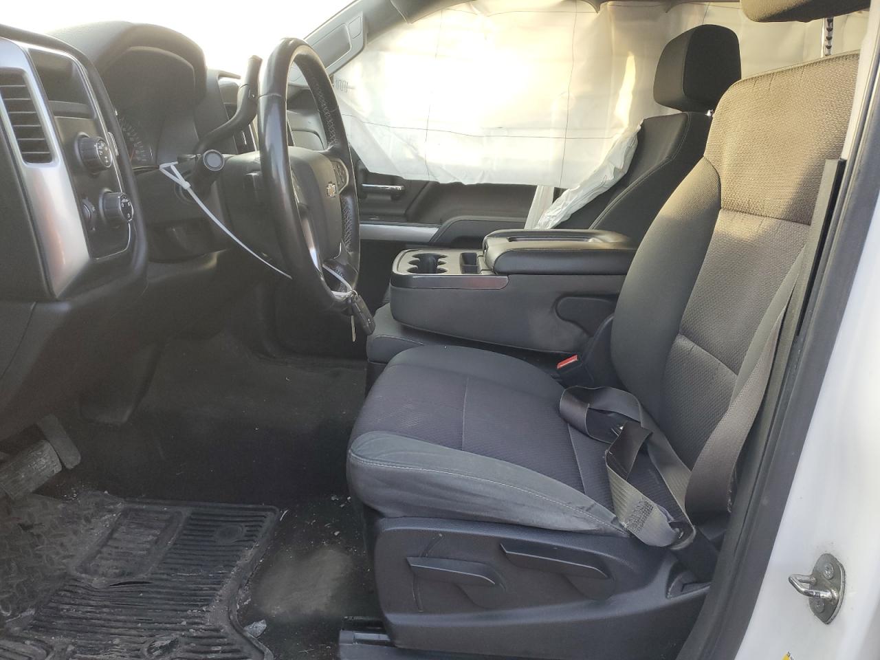 2015 Chevrolet Silverado - Image 7