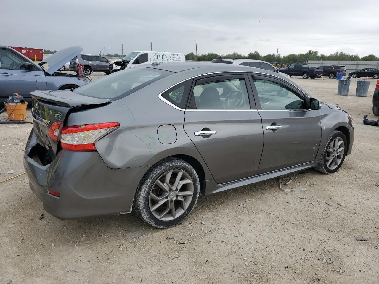 2015 Nissan Sentra - Image 3