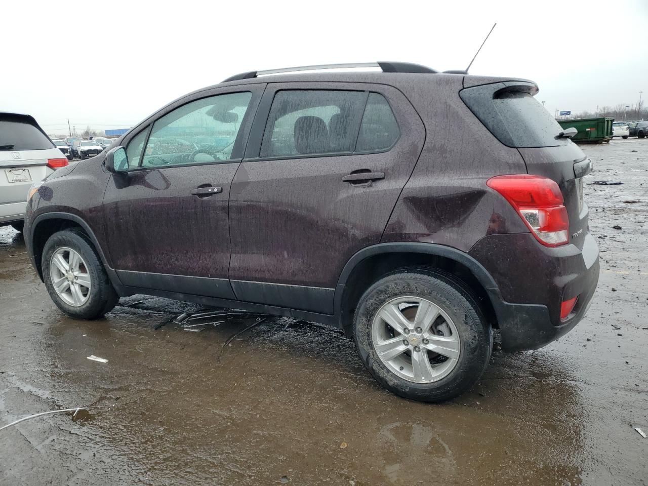 2021 Chevrolet Trax - Image 2