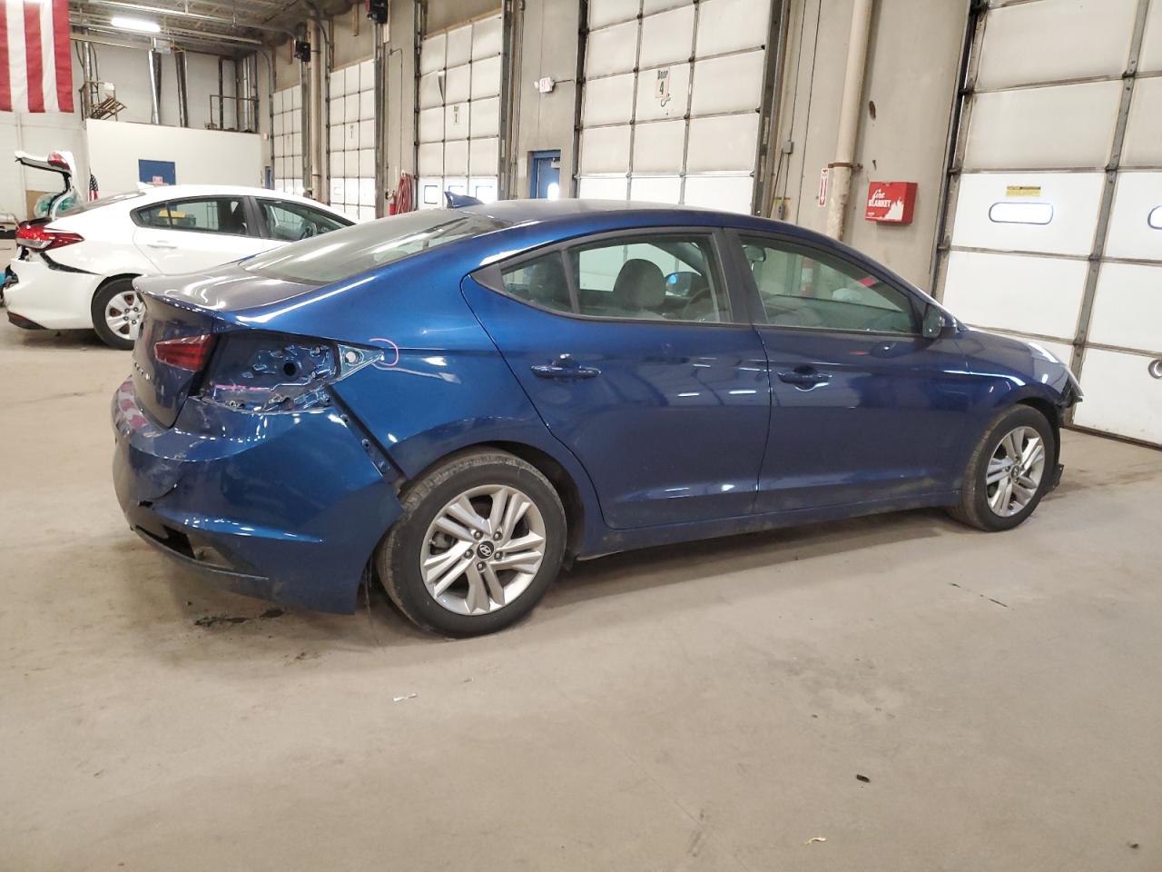 2019 Hyundai Elantra - Image 3
