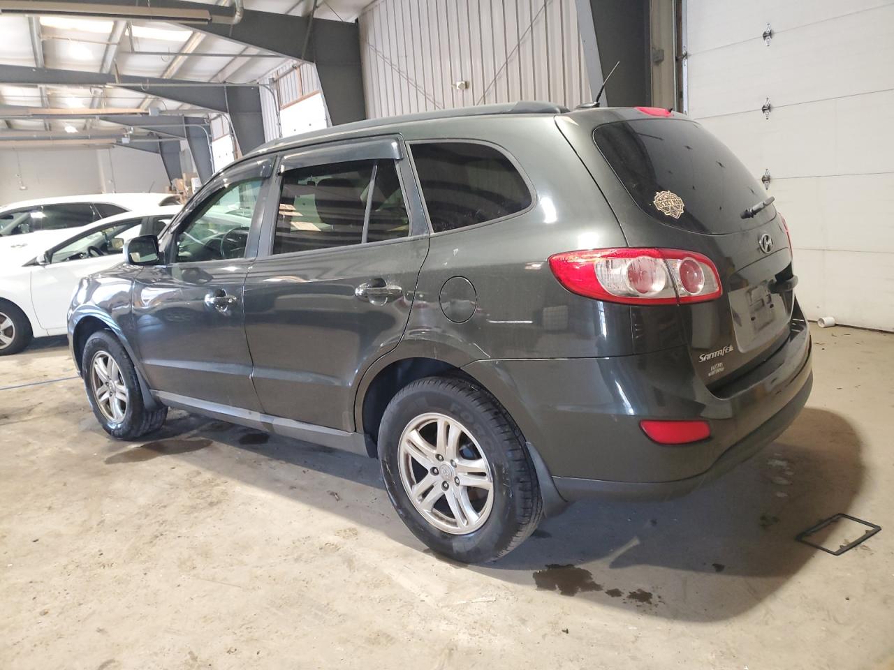 2012 Hyundai Santa Fe - Image 2