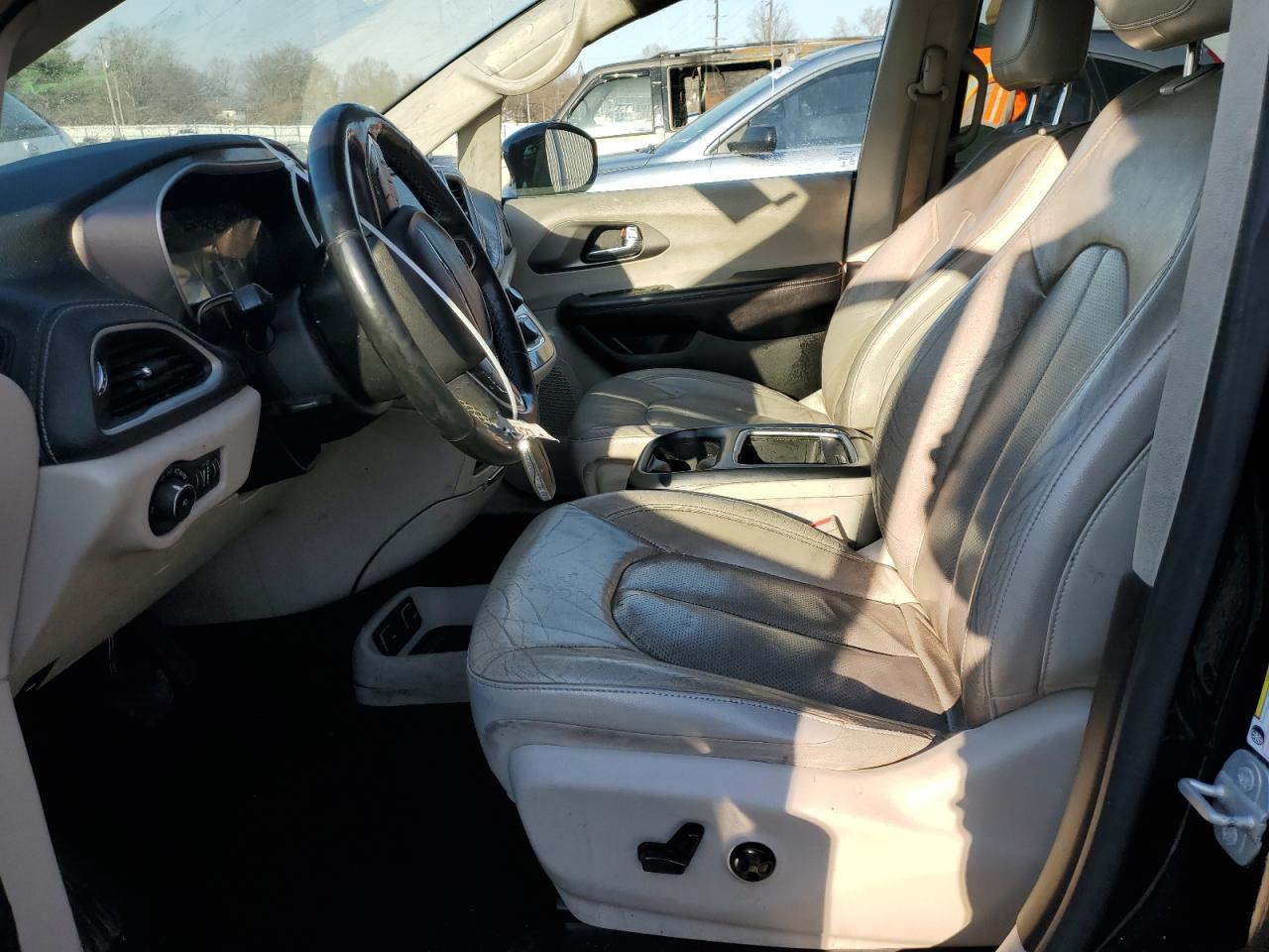 2021 Chrysler Pacifica - Image 7