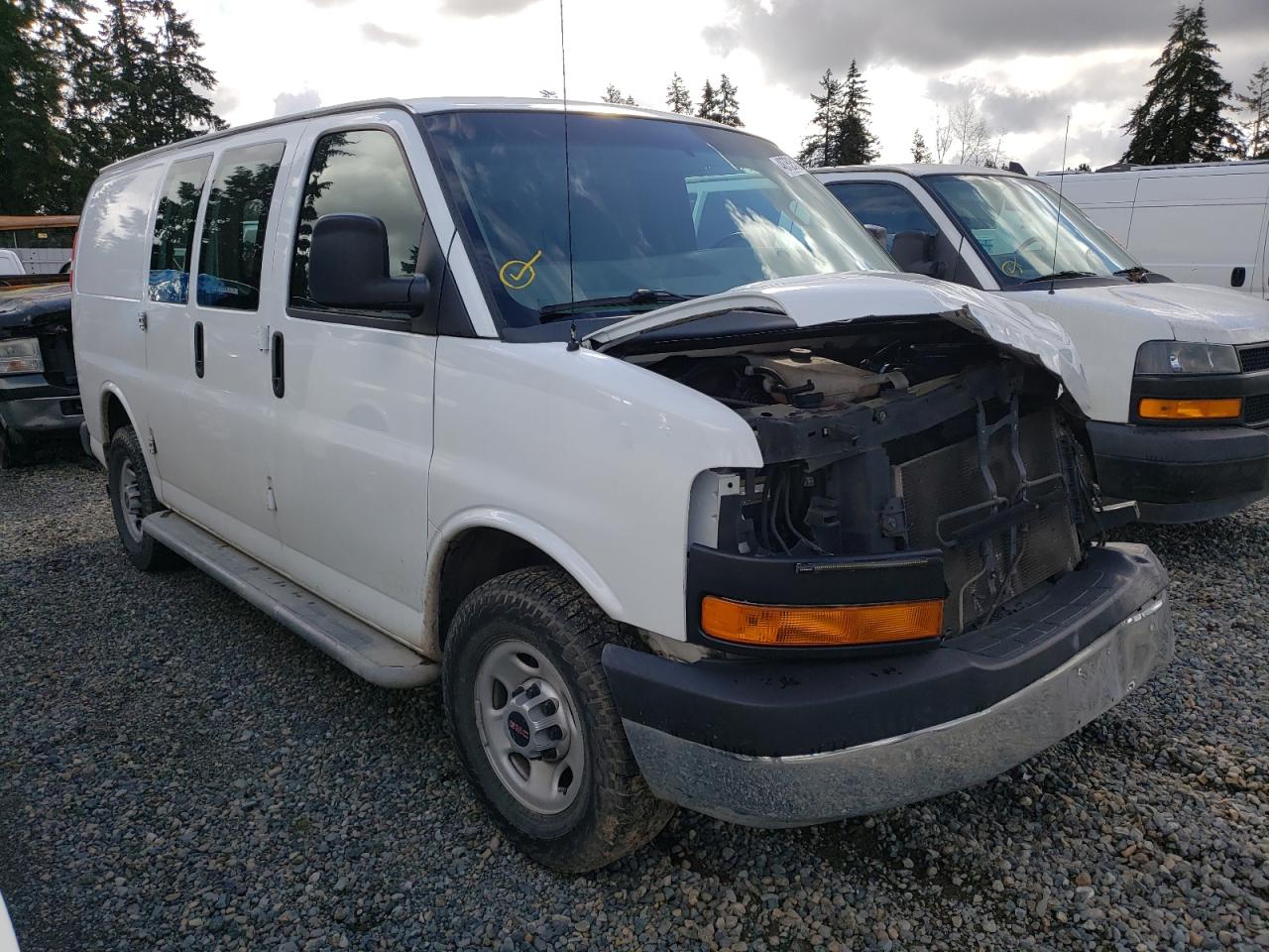 2016 GMC Savana - Image 4