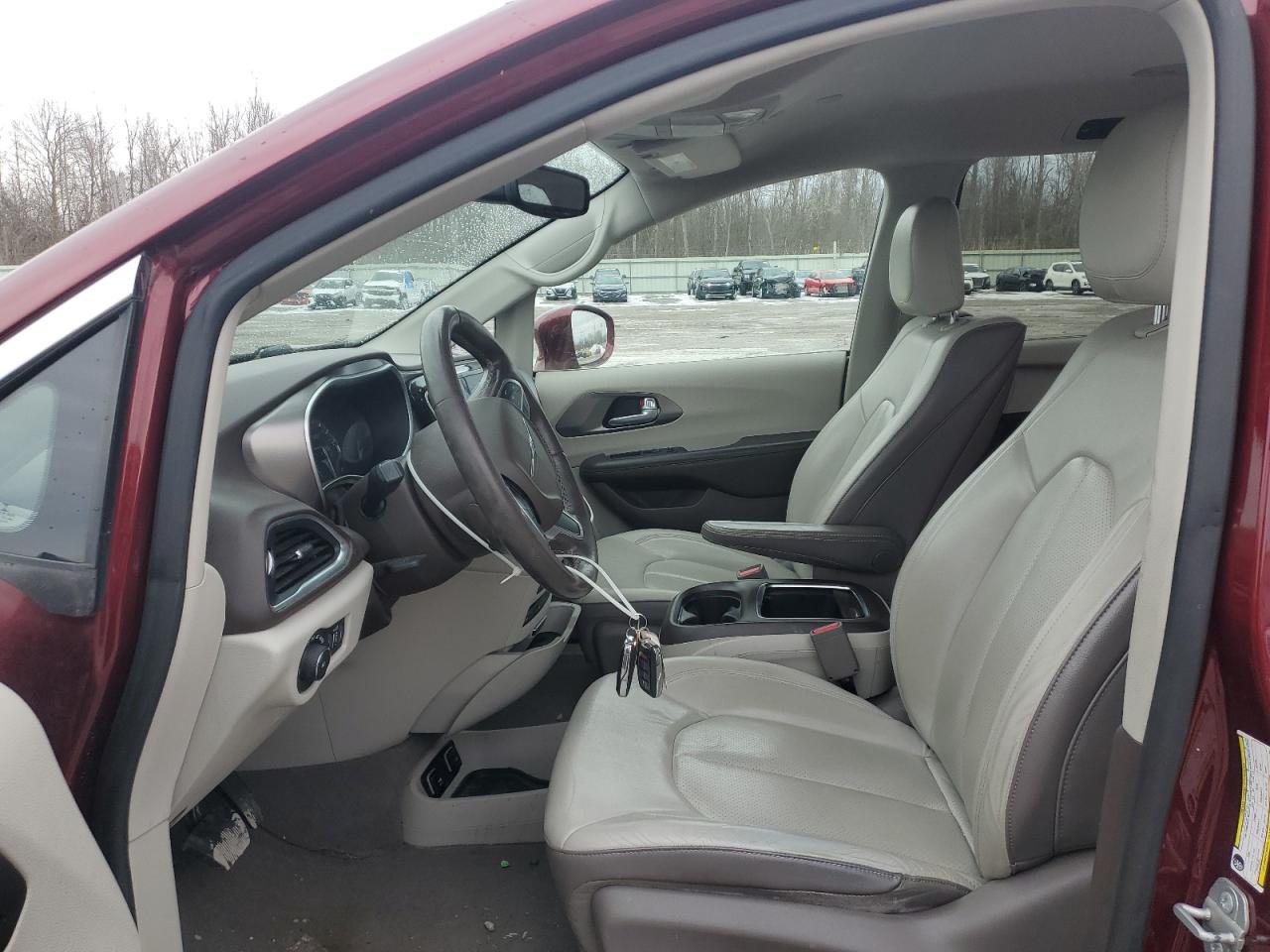 2018 Chrysler Pacifica - Image 7