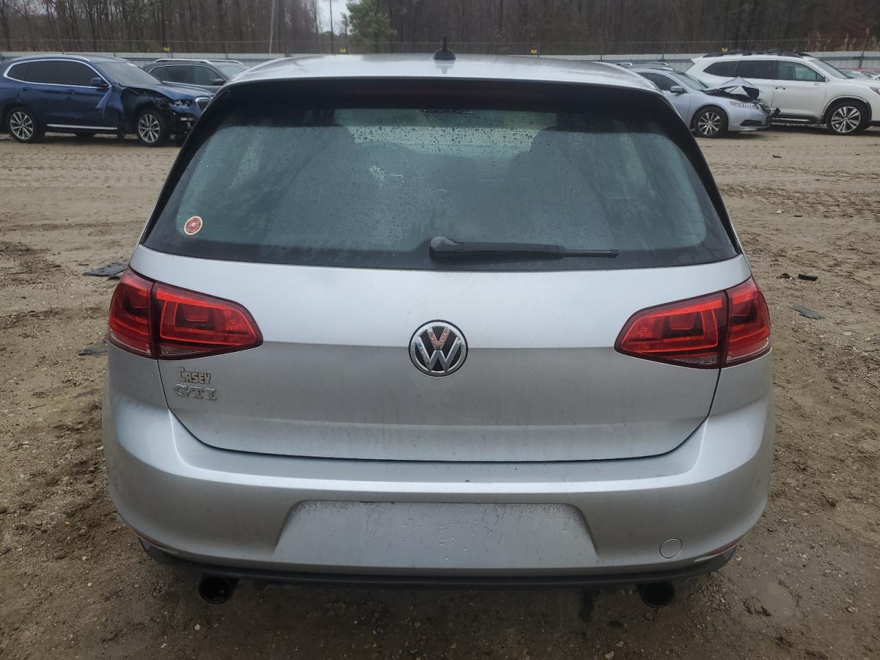 2016 Volkswagen GTI - Image 6