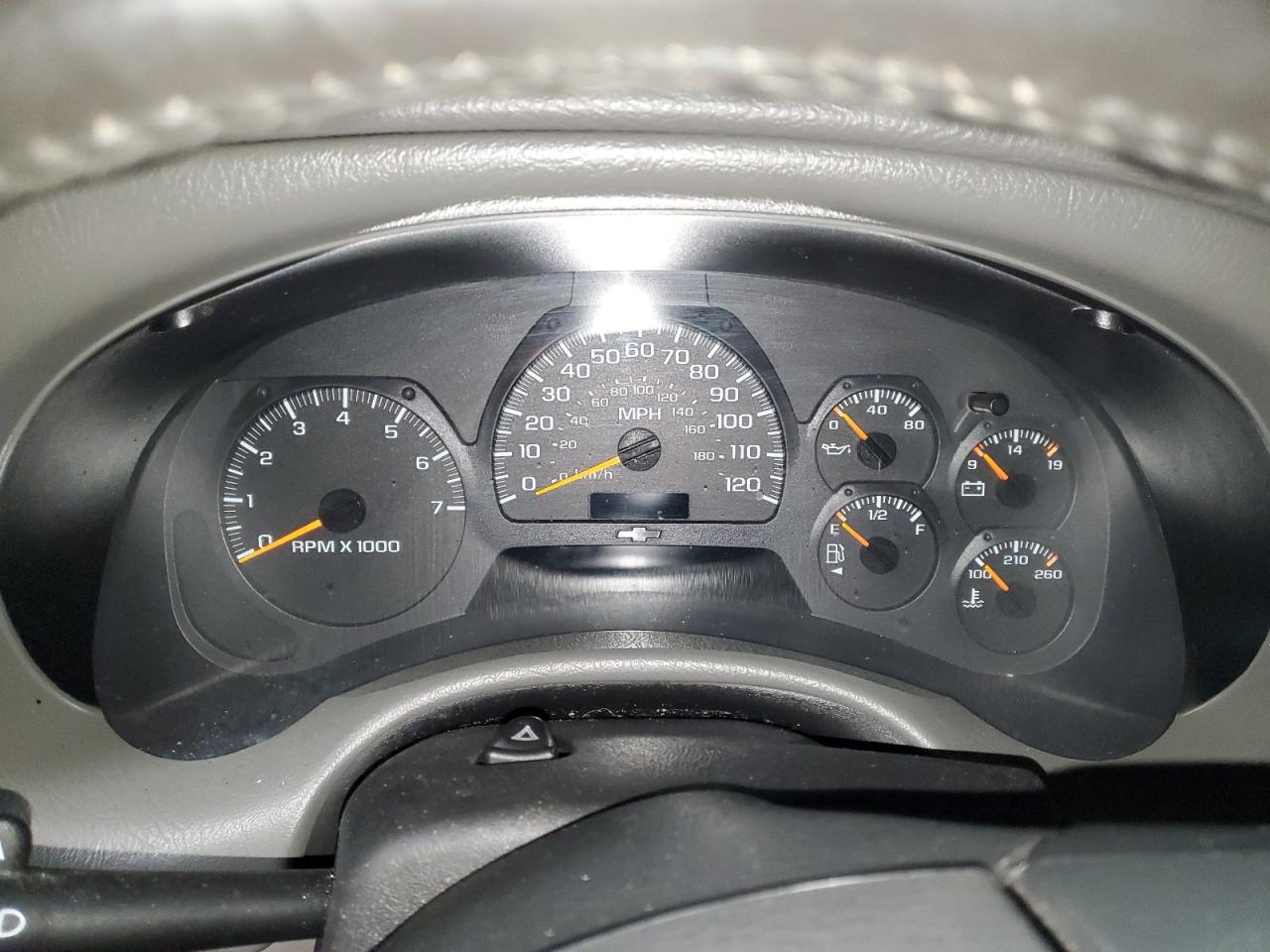 2003 Chevrolet TrailBlazer - Image 9