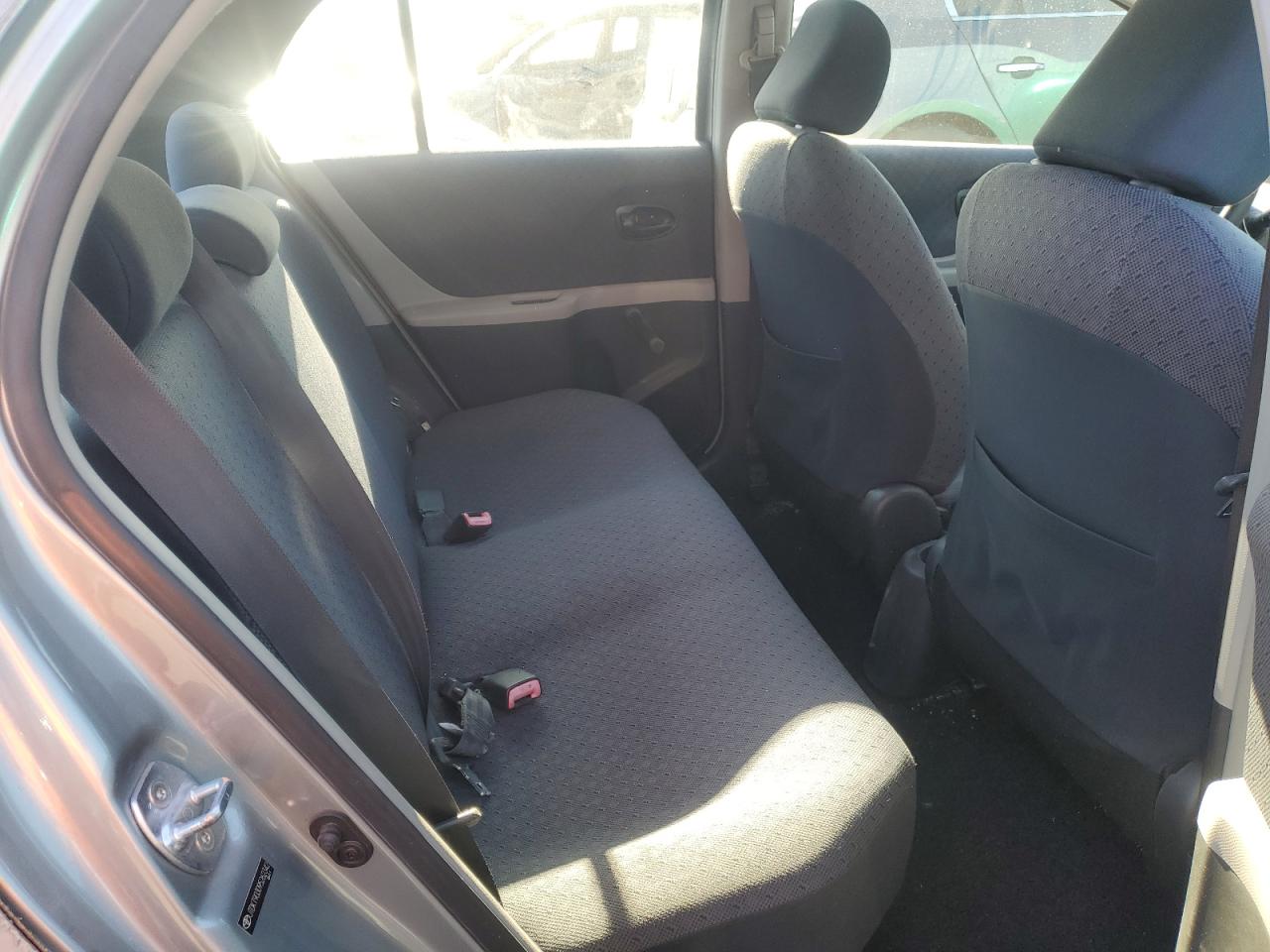 2009 Toyota Yaris - Image 10
