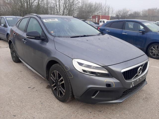 2016 VOLVO V40 CROSS