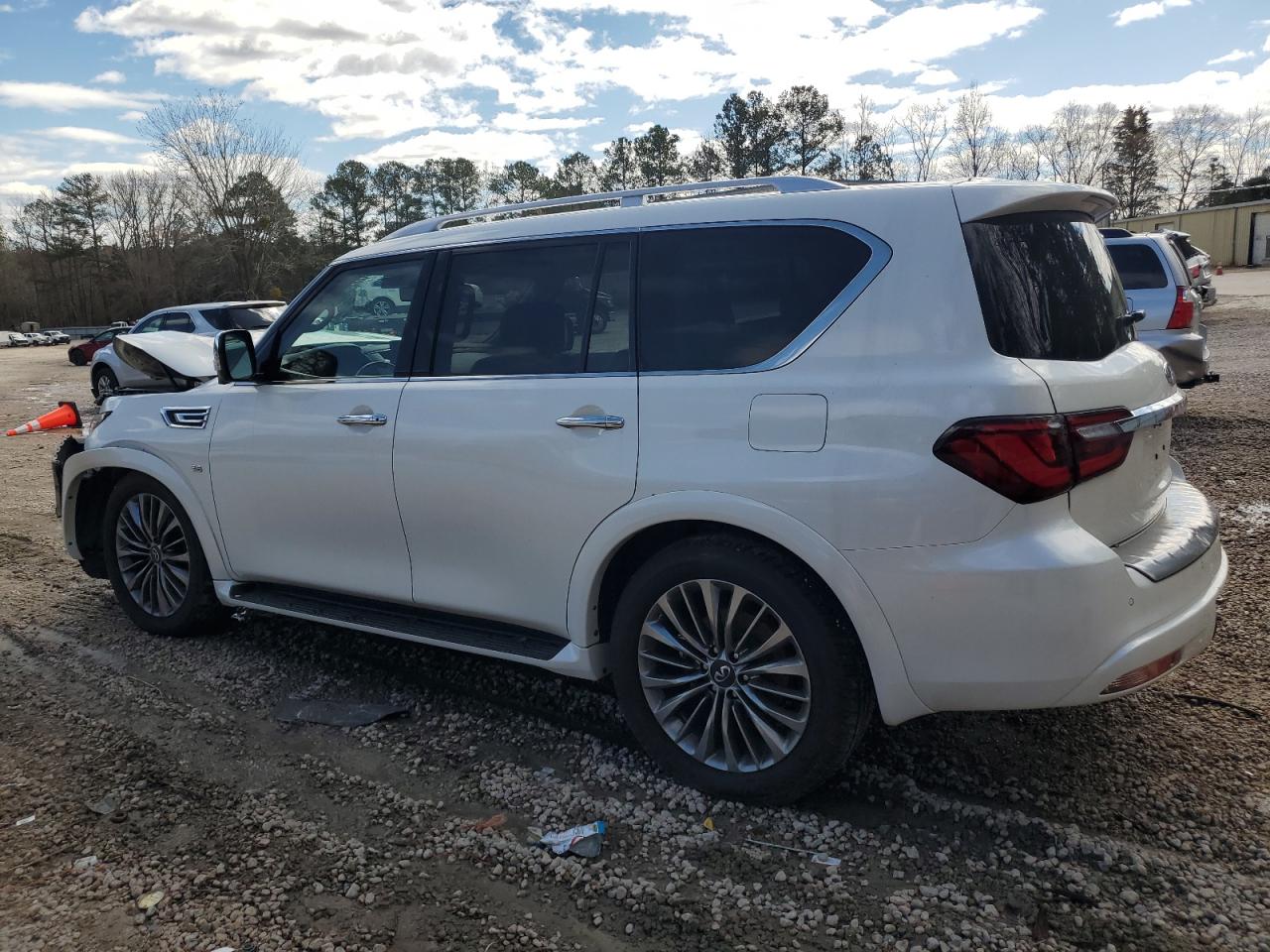 2018 Infiniti QX80 - Image 2