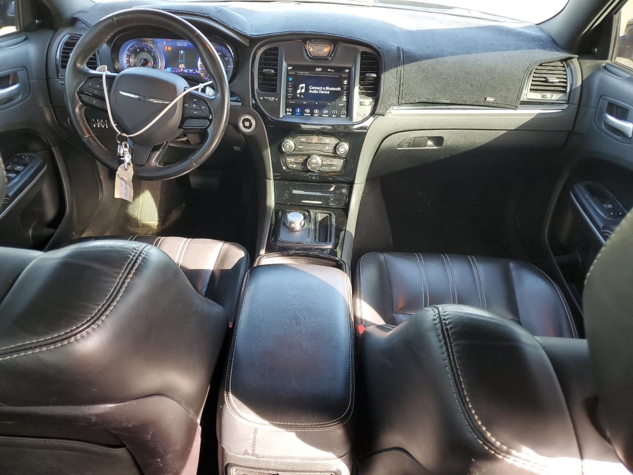 2019 Chrysler 300 - Image 8