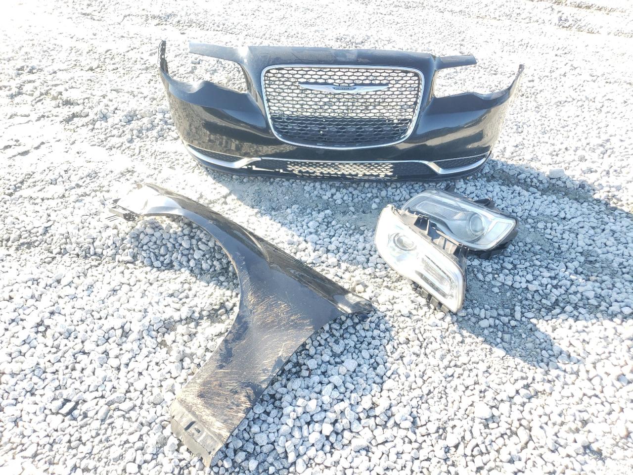 2019 Chrysler 300 - Image 12