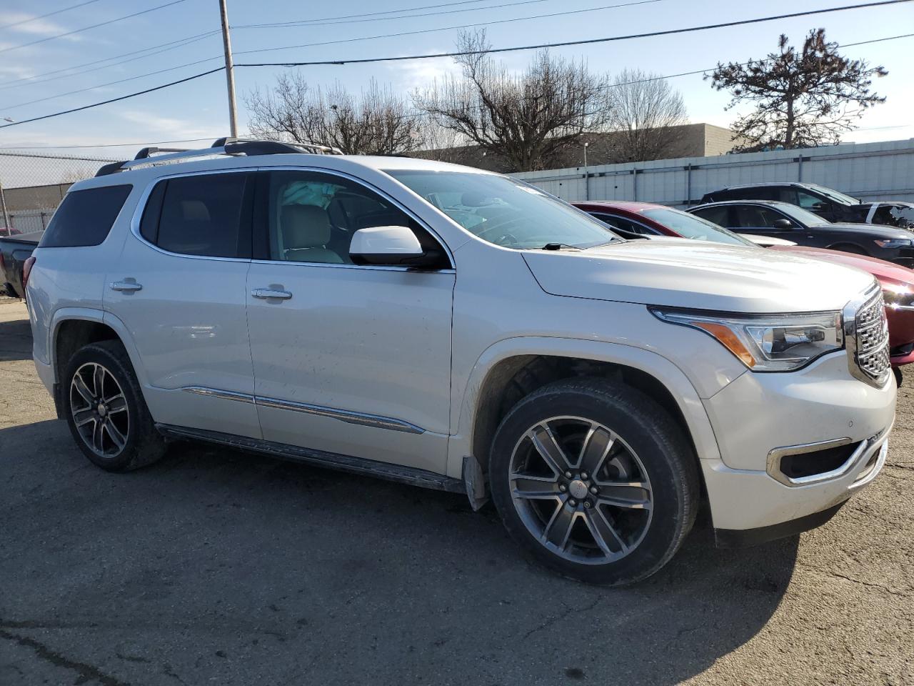2017 GMC Acadia - Image 4