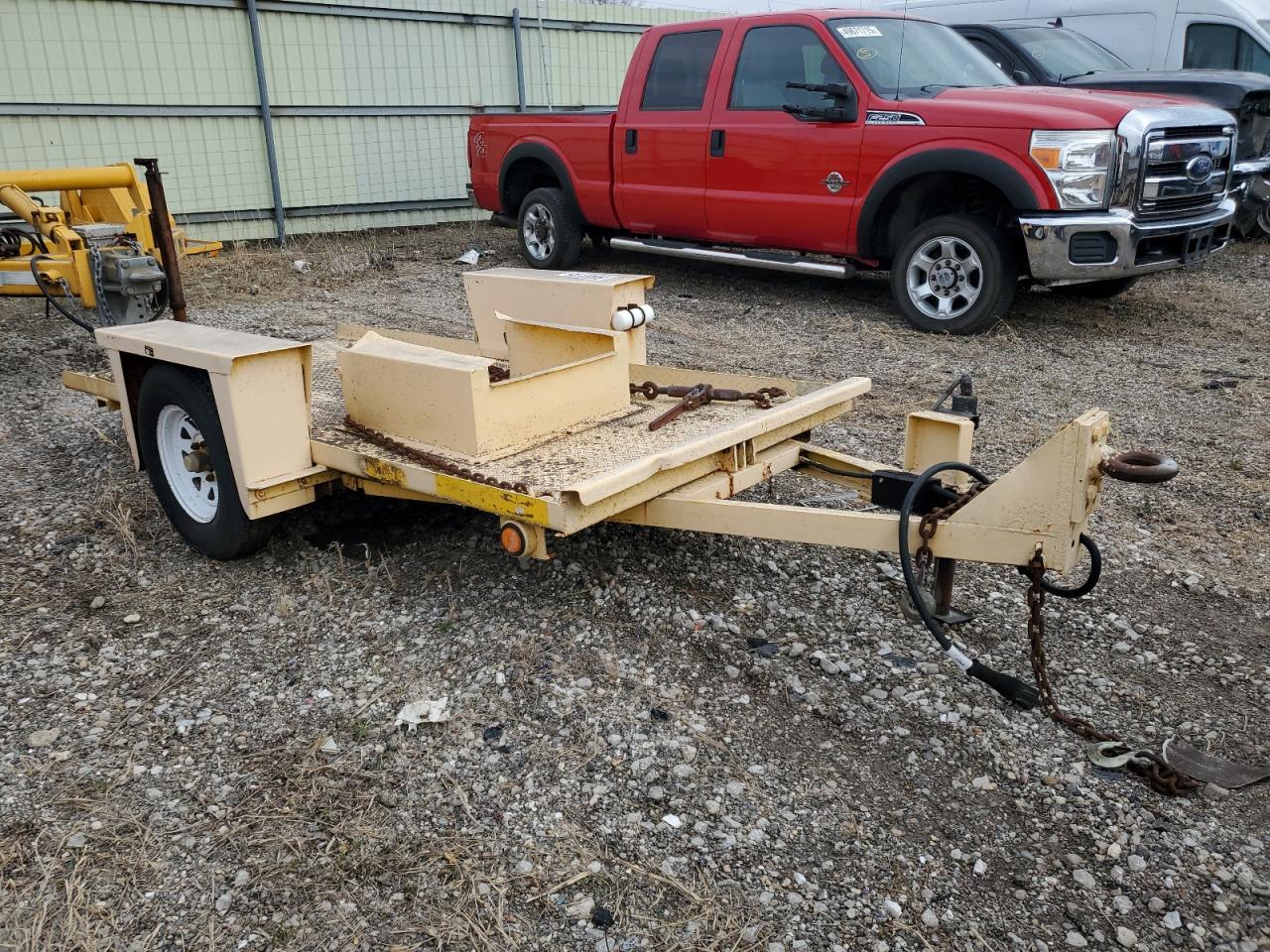 1997 Belshe Utility Trailer продається в Pekin, IL - Front End