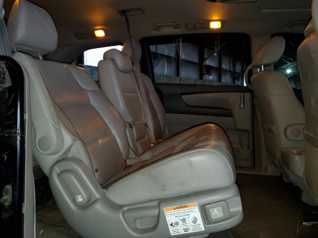 2012 Honda Odyssey - Image 11