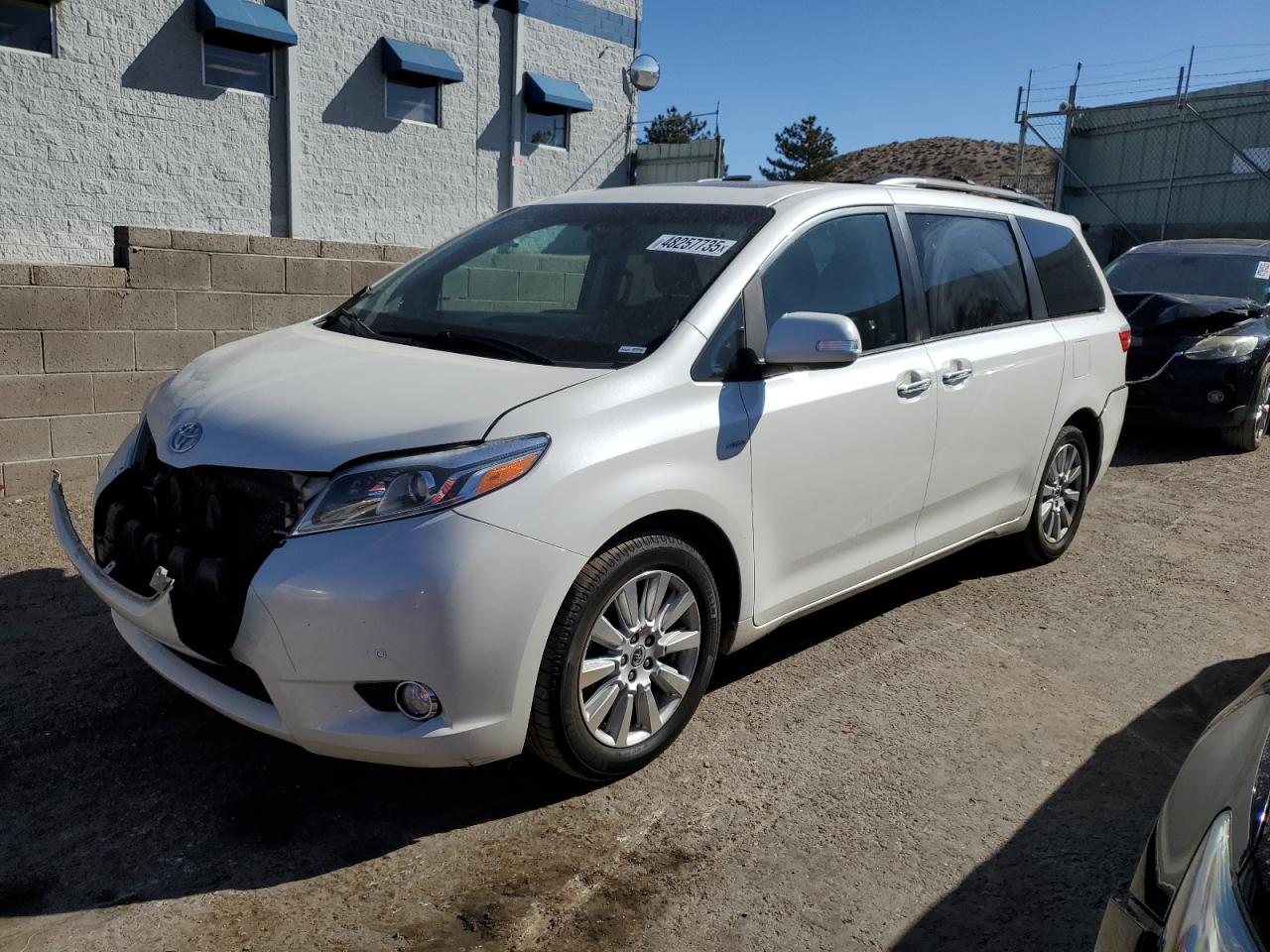 2017 Toyota Sienna - Image 1