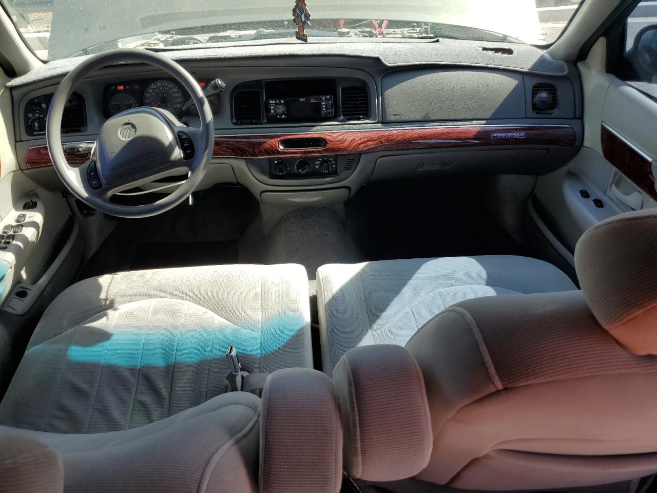 2000 Mercury Grand Marquis Gs VIN: 2MEFM74W4YX717129 Lot: 50886105