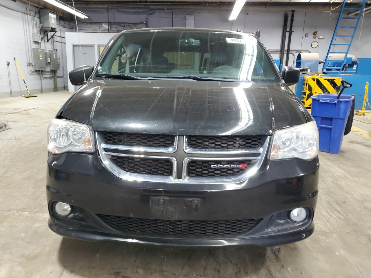 2014 Dodge Caravan - Image 5