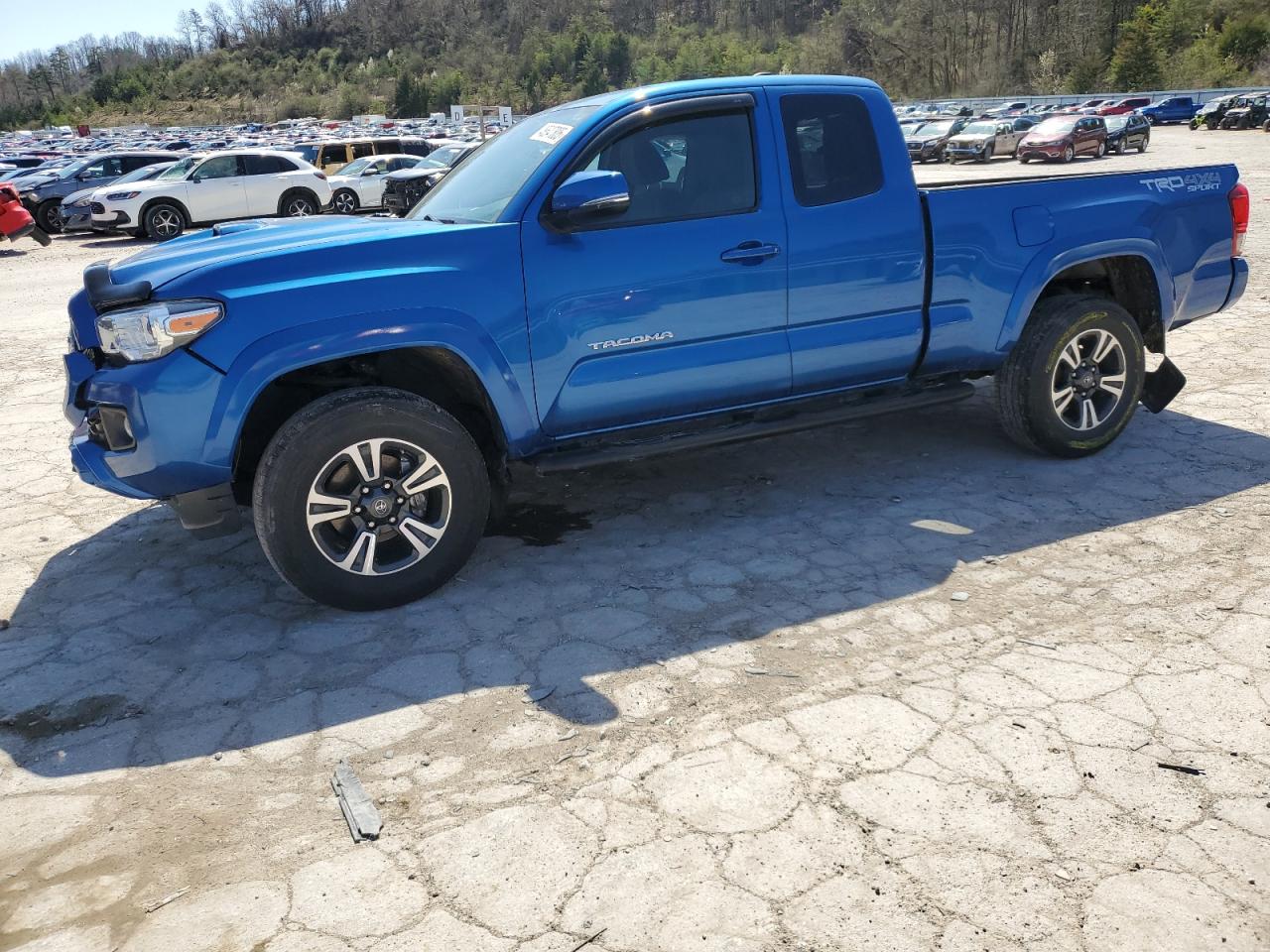 2016 Toyota Tacoma Access Cab for Sale in Hurricane, WV - Front End