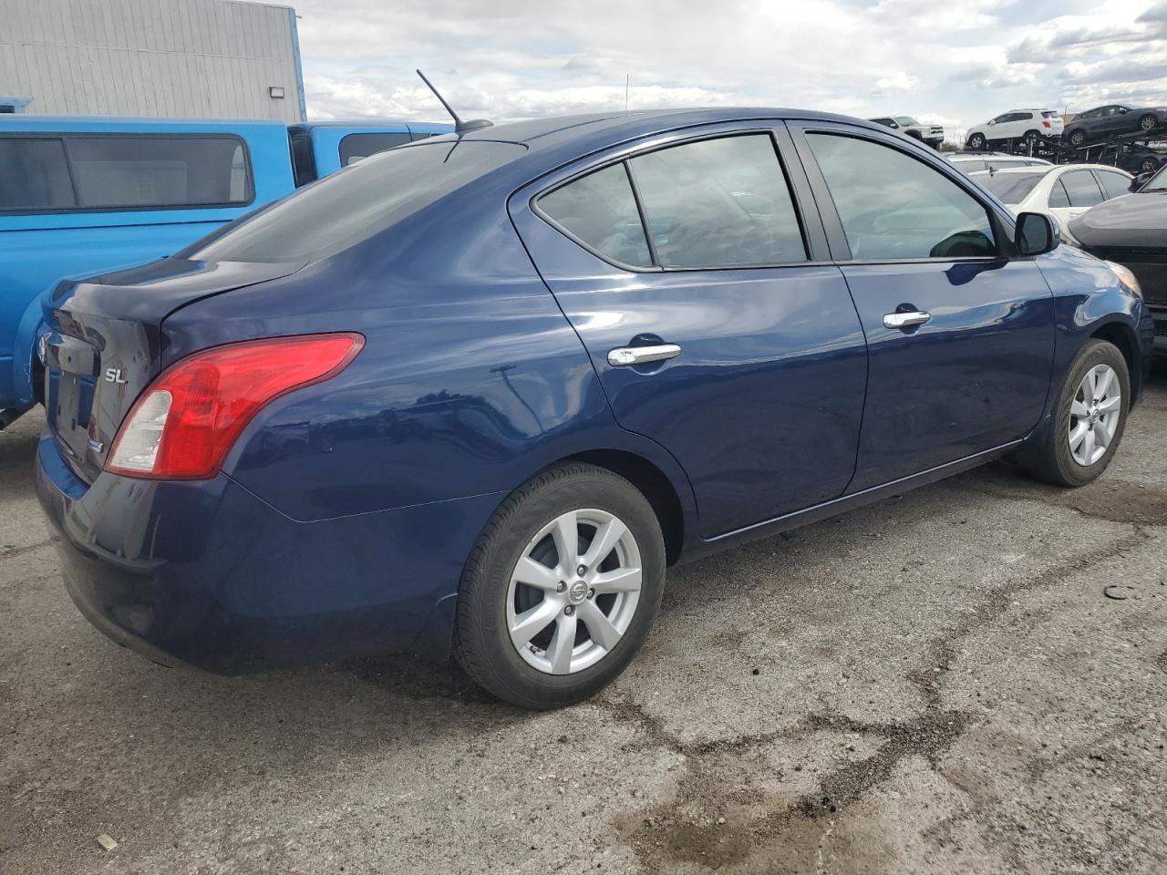 2012 Nissan Versa - Image 3