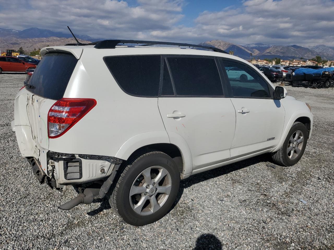 2010 Toyota RAV 4 - Image 3
