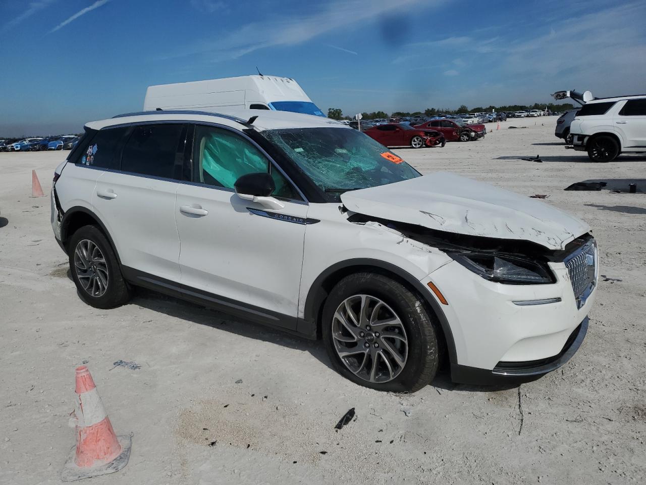 2022 Lincoln Corsair - Image 4