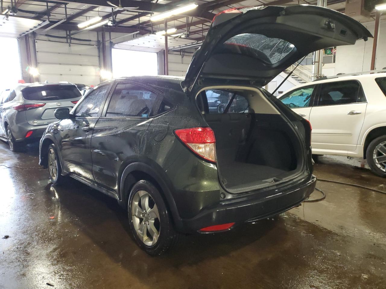 2016 Honda HR-V - Image 2