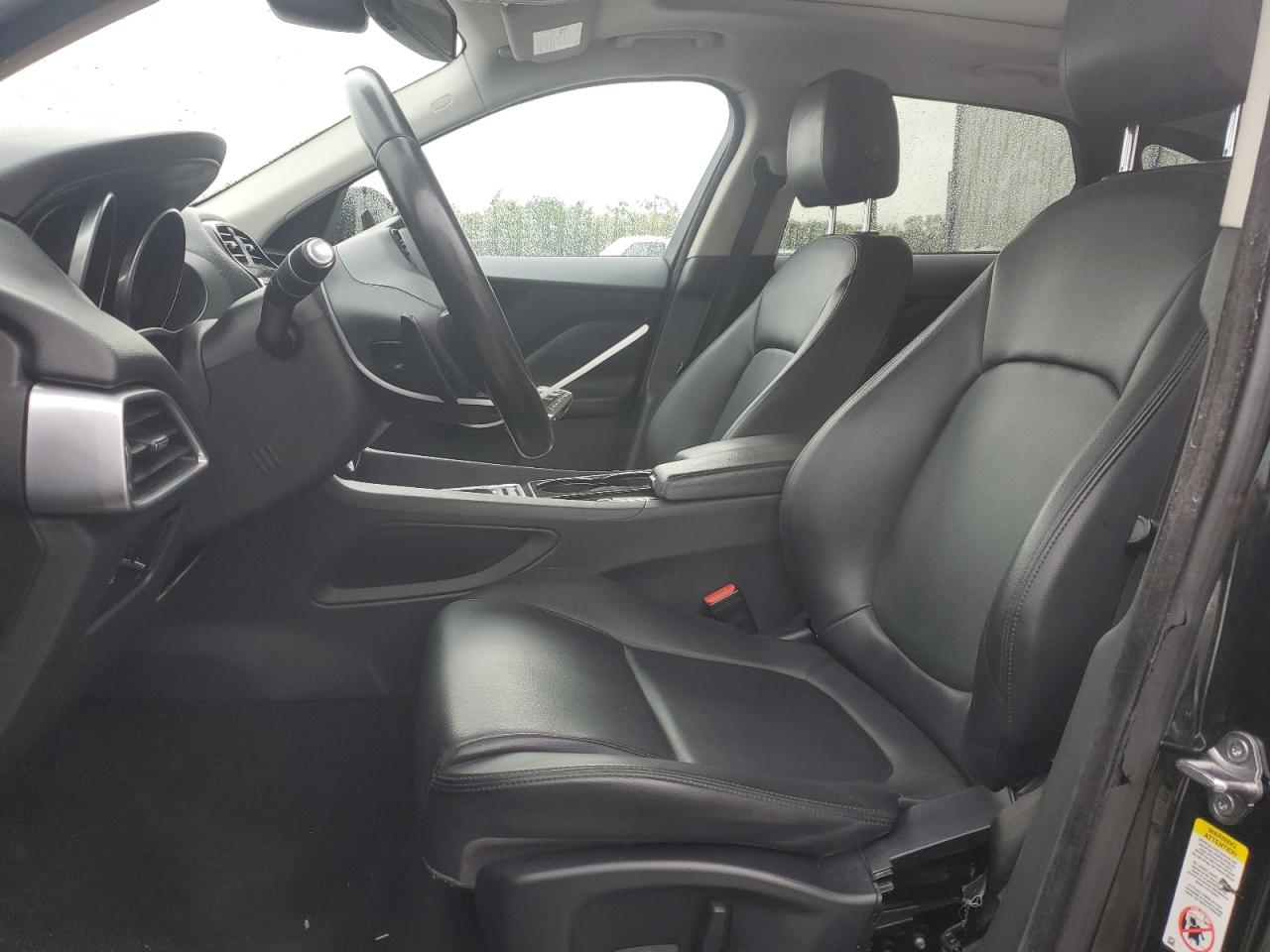 2017 Jaguar F-Pace - Image 7