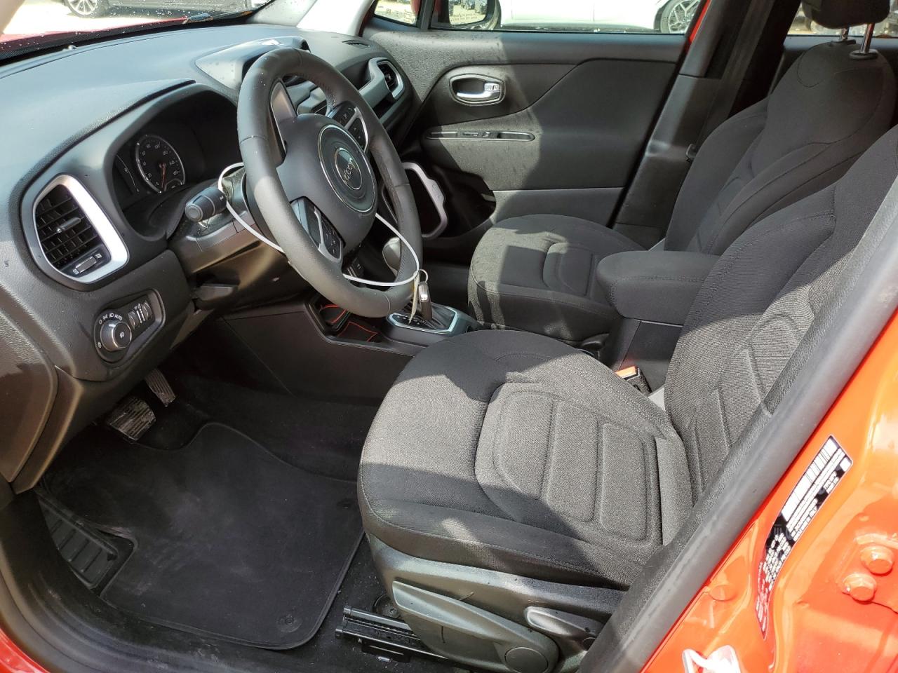 2019 Jeep Renegade - Image 7