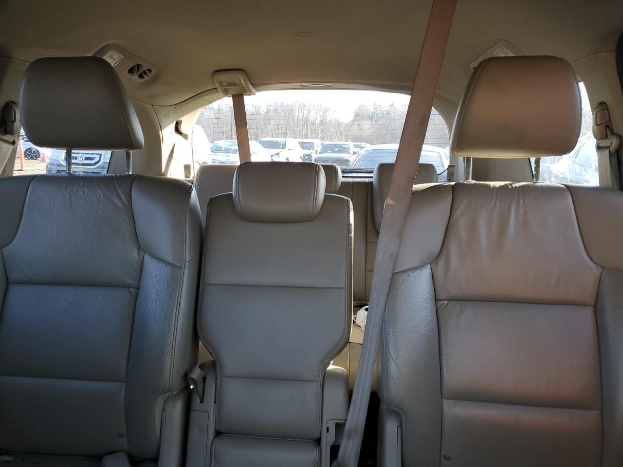 2011 Honda Odyssey - Image 10