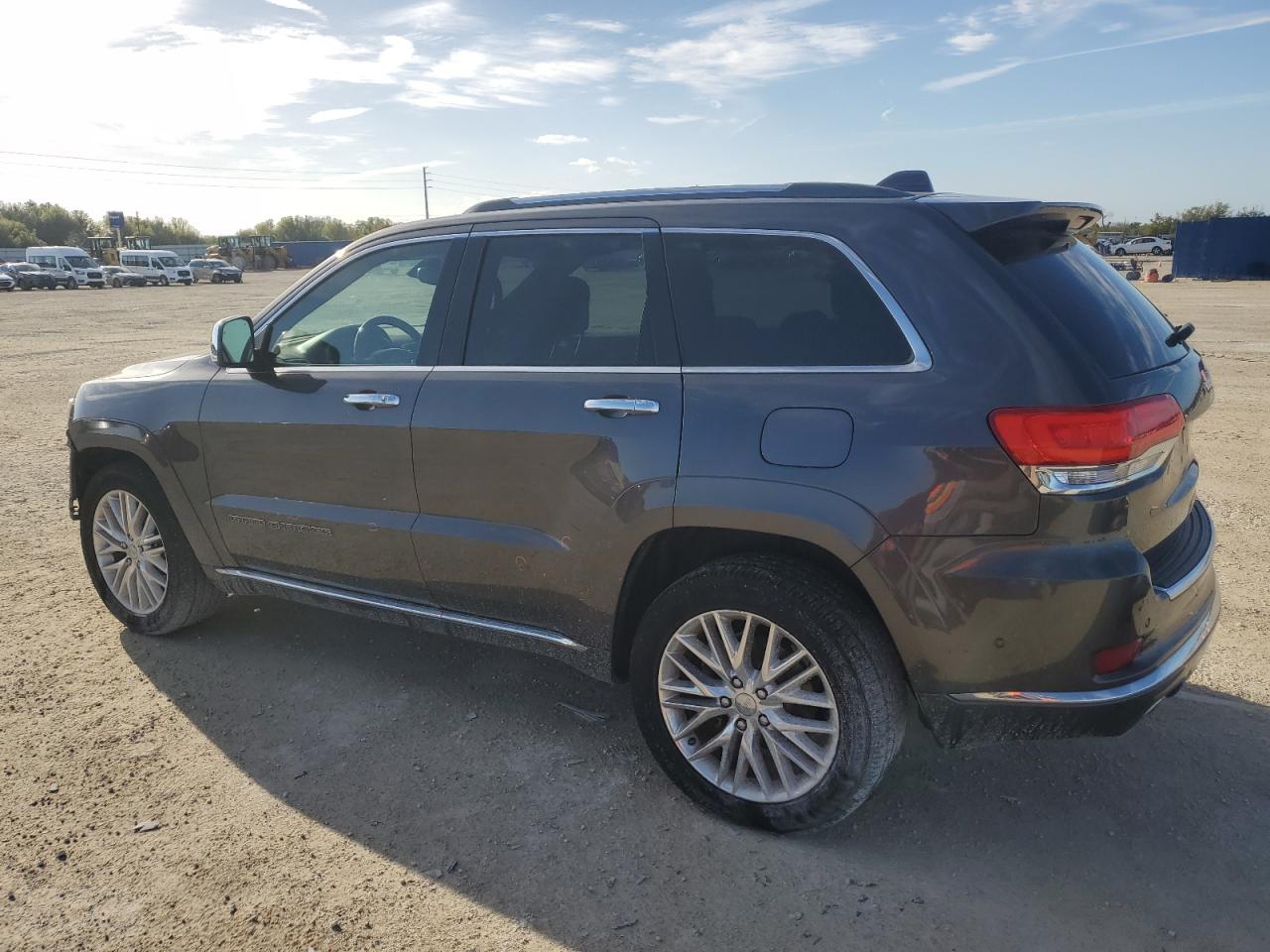 2017 Jeep Grand Cherokee - Image 2