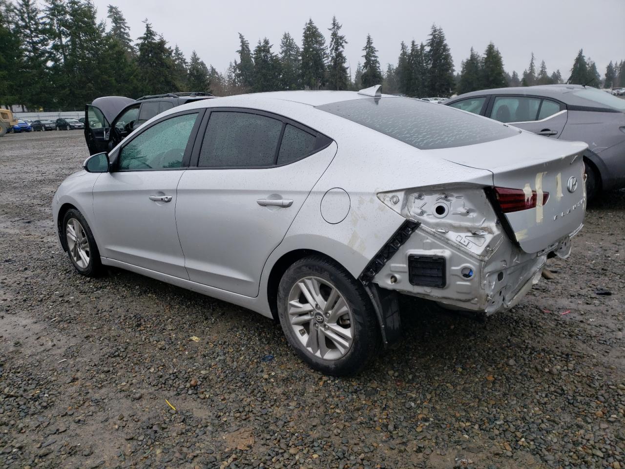 2019 Hyundai Elantra - Image 2