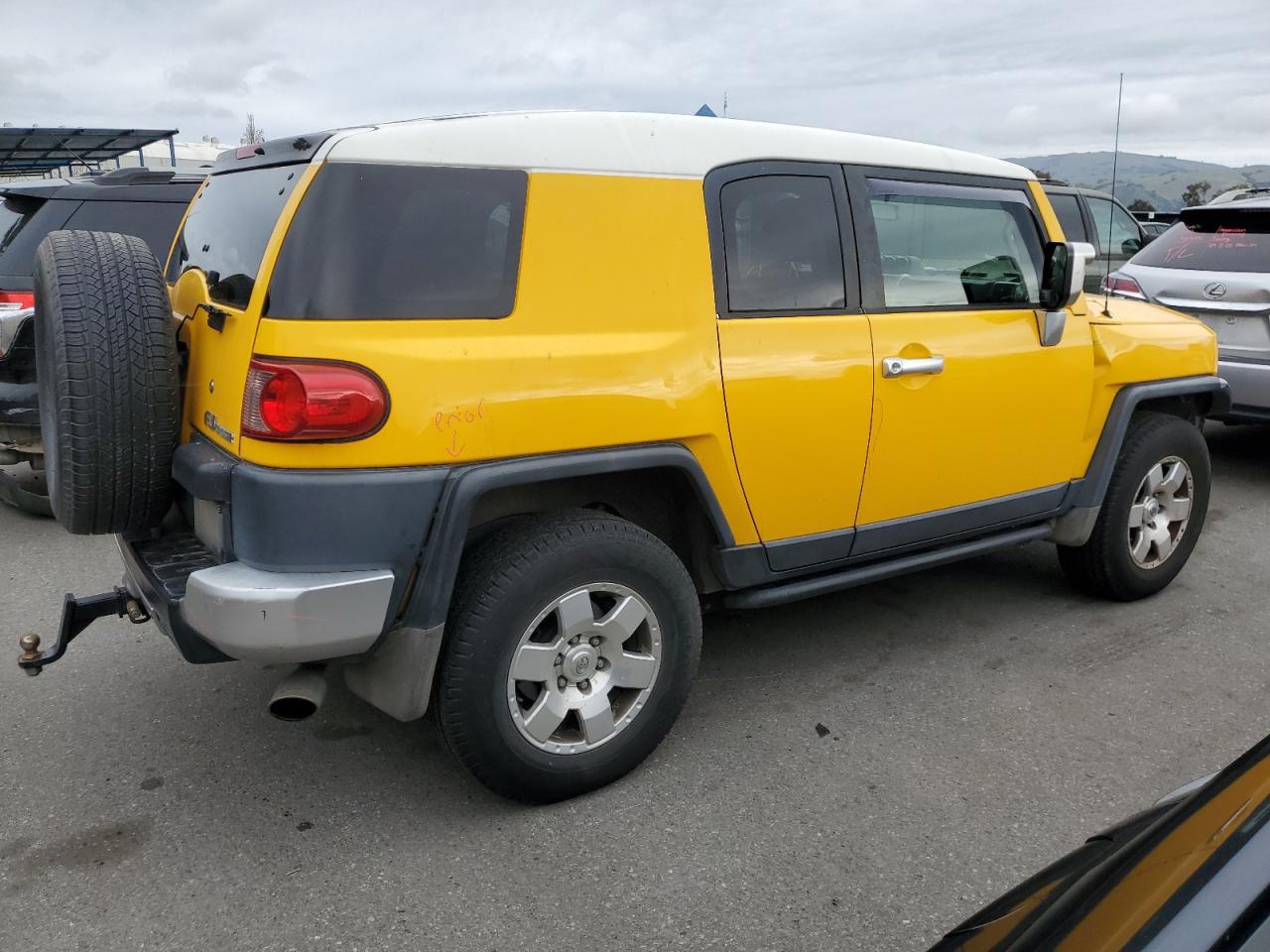 2007 Toyota FJ Cruiser - Image 3